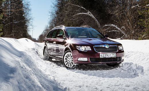 Skoda Superb Winter Forest