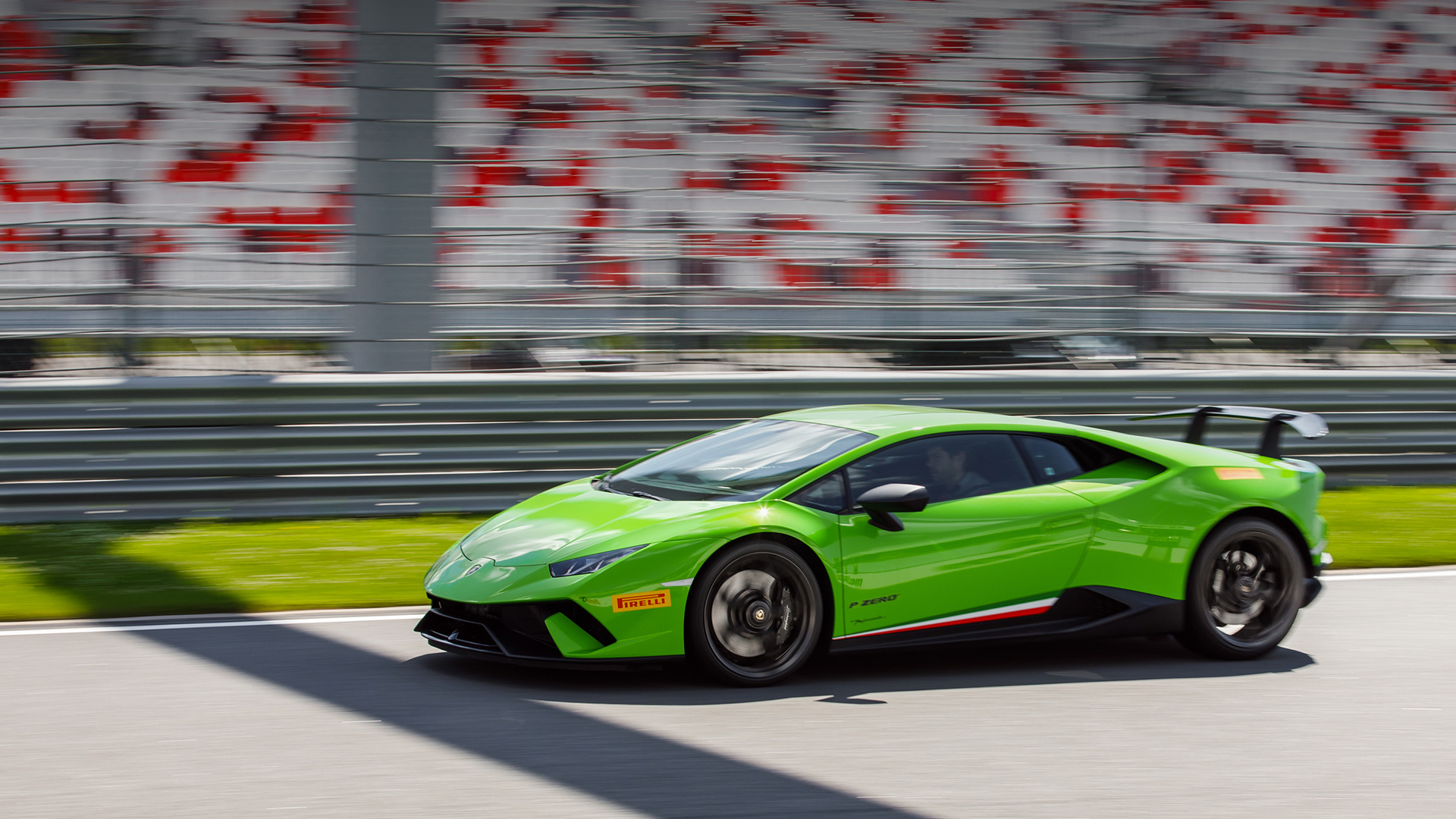 Тест-драйв неправдоподобно быстрого Lamborghini Huracan Performante —  Тест-драйв — Motor