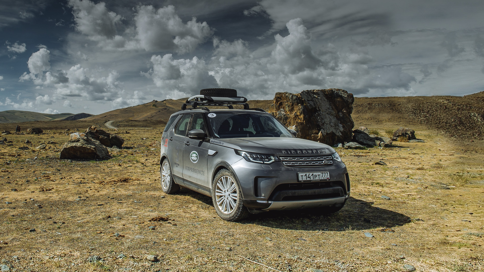 Проводим аттестацию нового Land Rover Discovery на самостоятельность  дорогами Хакасии — Репортаж — Motor