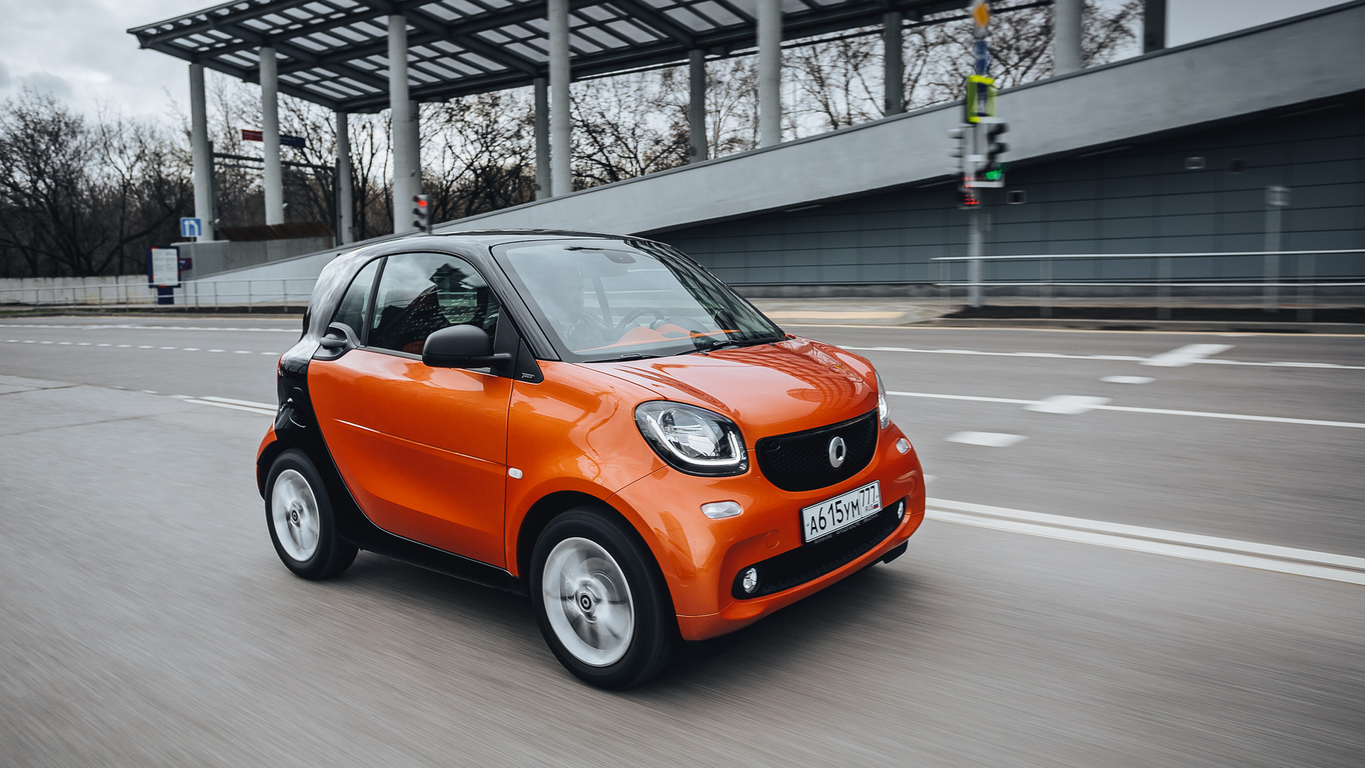 Лонг-тест Smart fortwo – зачем и как дорого владеть машиной размером с  рюкзак — Тест-драйв — Motor