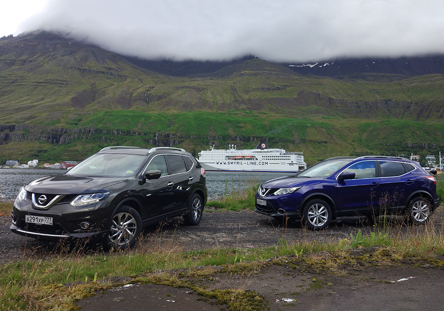 «Ниссаны» и паром. Паром сзади.
