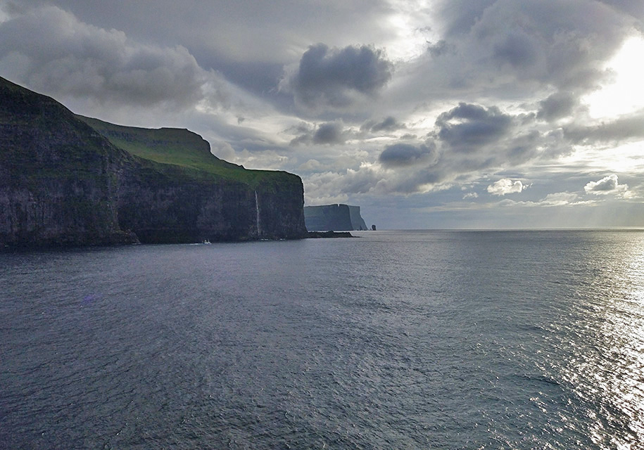 Картинка становится еще более фантастической. 