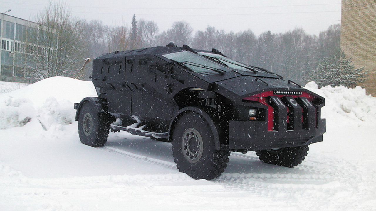 8 бронированных машин, от вида которых падает челюсть — Фото — Селектор —  Motor