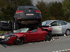 [Что происходит с электромобилями после ДТП](https://motor.ru/selector/error404.htm)