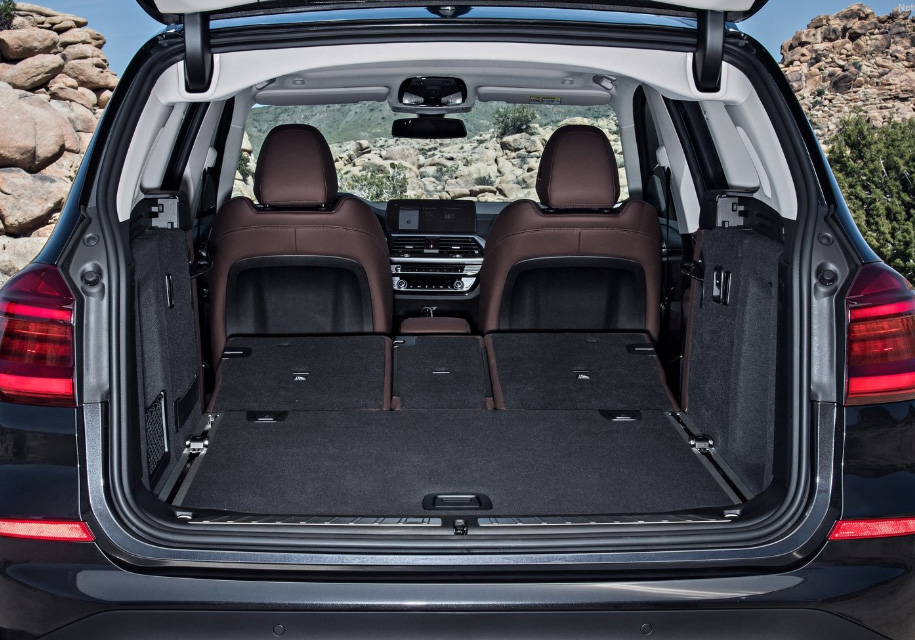 Ну а если сложить второй ряд, то получится грузовой отсек объемом в полтора кубометра.