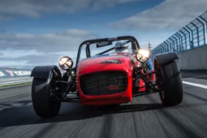 [Тест-драйв 527 ShortCut, плода любви идей Lotus и техники Lada](https://motor.ru/testdrives/shortcut.htm)