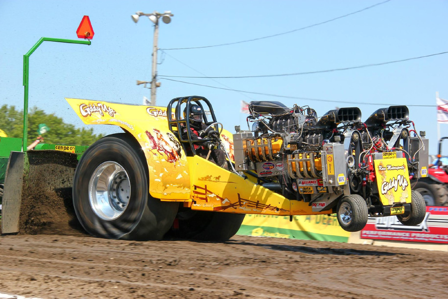 **Класс:** Modified Tractor**Трактор:** Giddy Up**Владелец:** Рикки Роуз