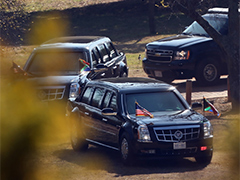 [Дорогу колесницам: из каких машин состоит кортеж президента США](https://motor.ru/stories/uspresident.htm)