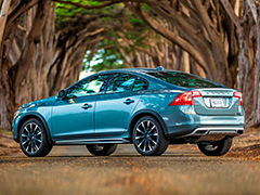 [Седаны и хэтчбеки, которые выше кроссоверов](https://motor.ru/selector/largeclearance.htm)