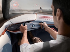 [Апельсин, бутылка и еще 5 способов обвести автопилот вокруг пальца](https://motor.ru/selector/autopilotlifehacks.htm)