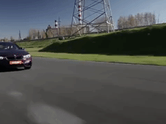 [Битва года: BMW M3 против Mercedes-AMG C 63](https://motor.ru/testdrives/bmwvsmercedes.htm)