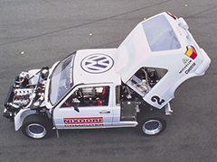 [Два мотора — один Гольф. История автомобиля, который едва не выиграл Pikes Peak](https://motor.ru/stories/doubleengine.htm)