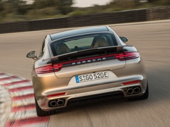 [10 главных фактов о самом быстром в мире гибриде от Porsche](https://motor.ru/lab/superturbo.htm)