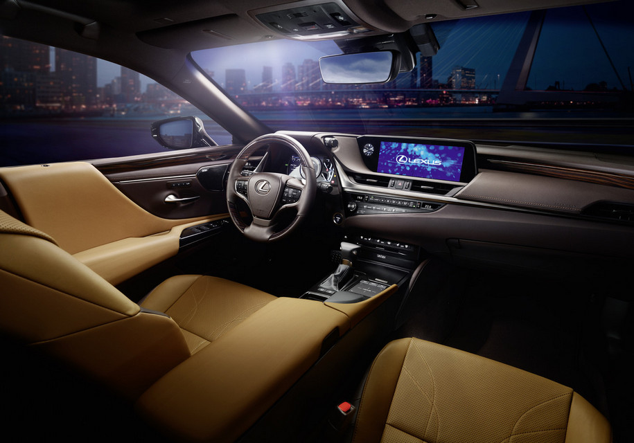 Светлый салон в топовой модификации Luxury