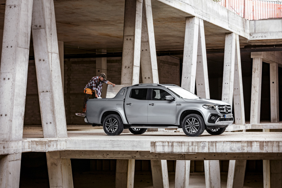 X-Класс — не рабочая лошадка, потому одинарная или полуторная кабина ему не положена