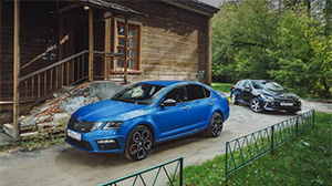 [Тест двух «заряженных» машин, скроенных по разным лекалам: Skoda Octavia RS против Kia Optima GT](https://motor.ru/testdrives/optimagtvsoctaviars.htm)