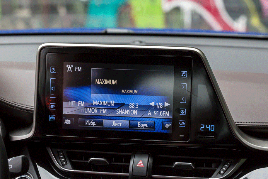 Медиасистема с Android-модулем позволяет пользоваться Яндекс.Навигатором и другими классными функциями, но Apple CarPlay и MirrorLink не поддерживаются