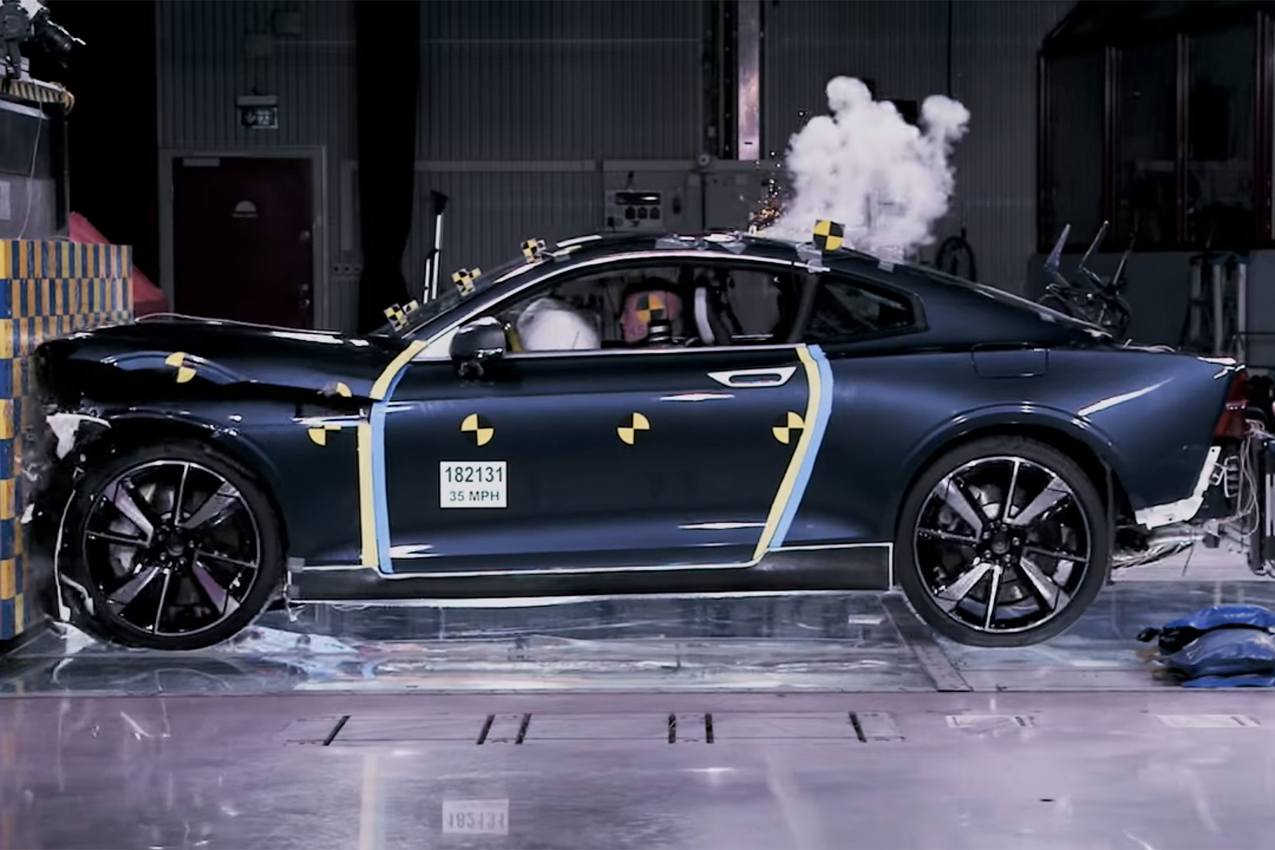 Посмотрите краш-тест суперкупе Polestar 1 с карбоновым кузовом — Motor