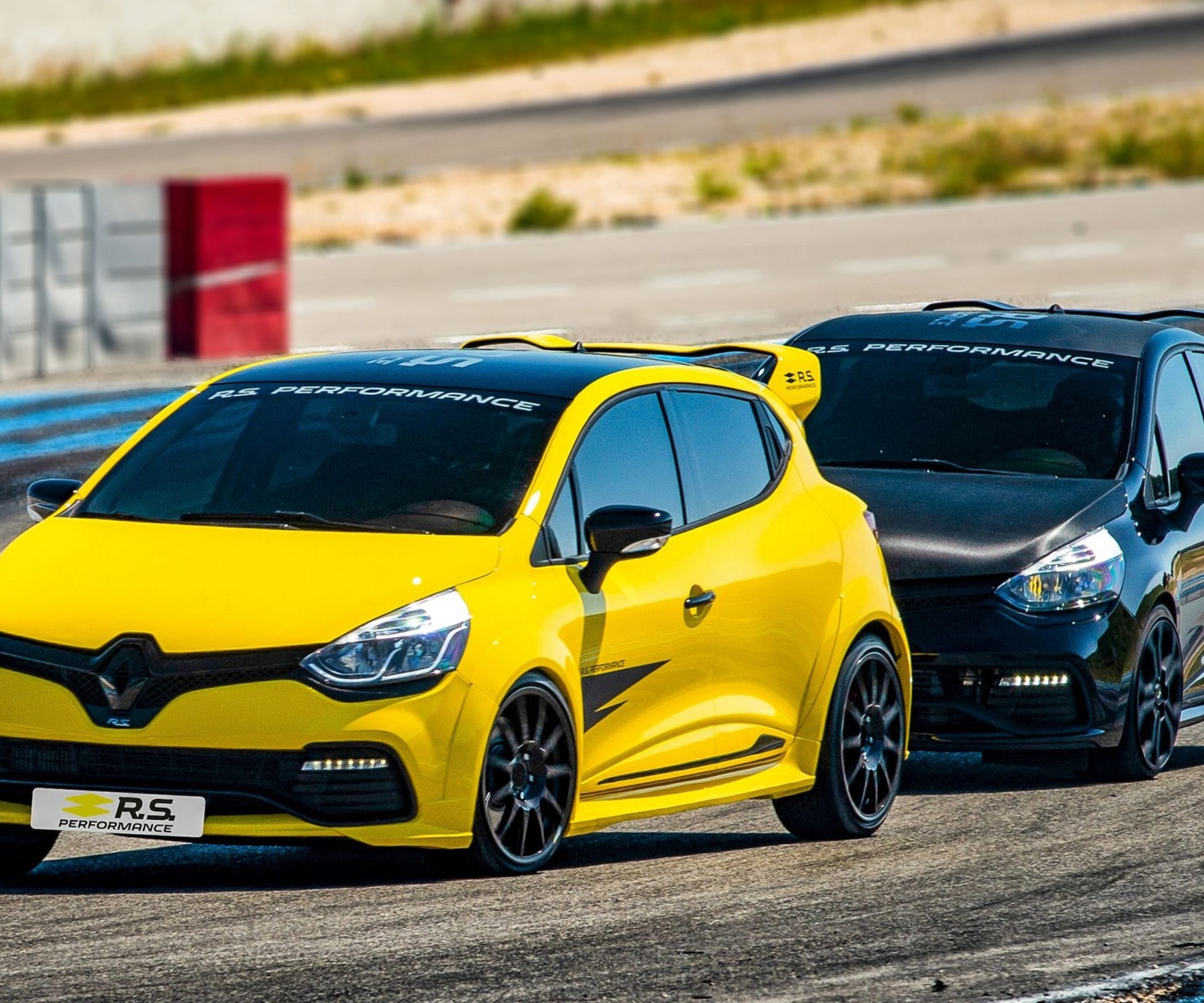 Renault Sport сделало «горячий» хэтчбек Clio RS еще горячее — Motor