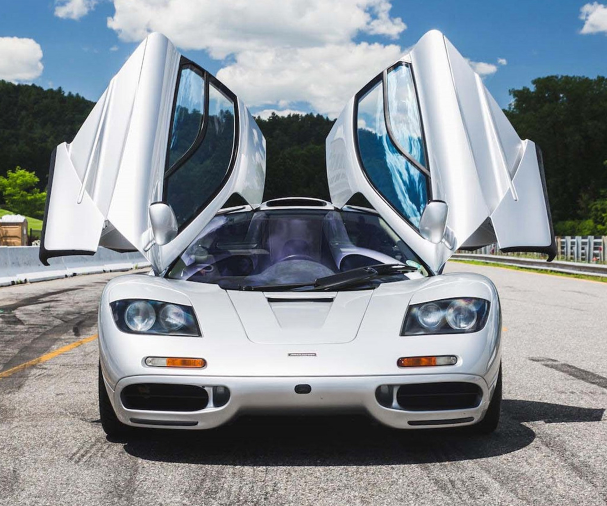 Сколько стоит обслуживать культовый суперкар McLaren F1? — Читальный зал —  Motor