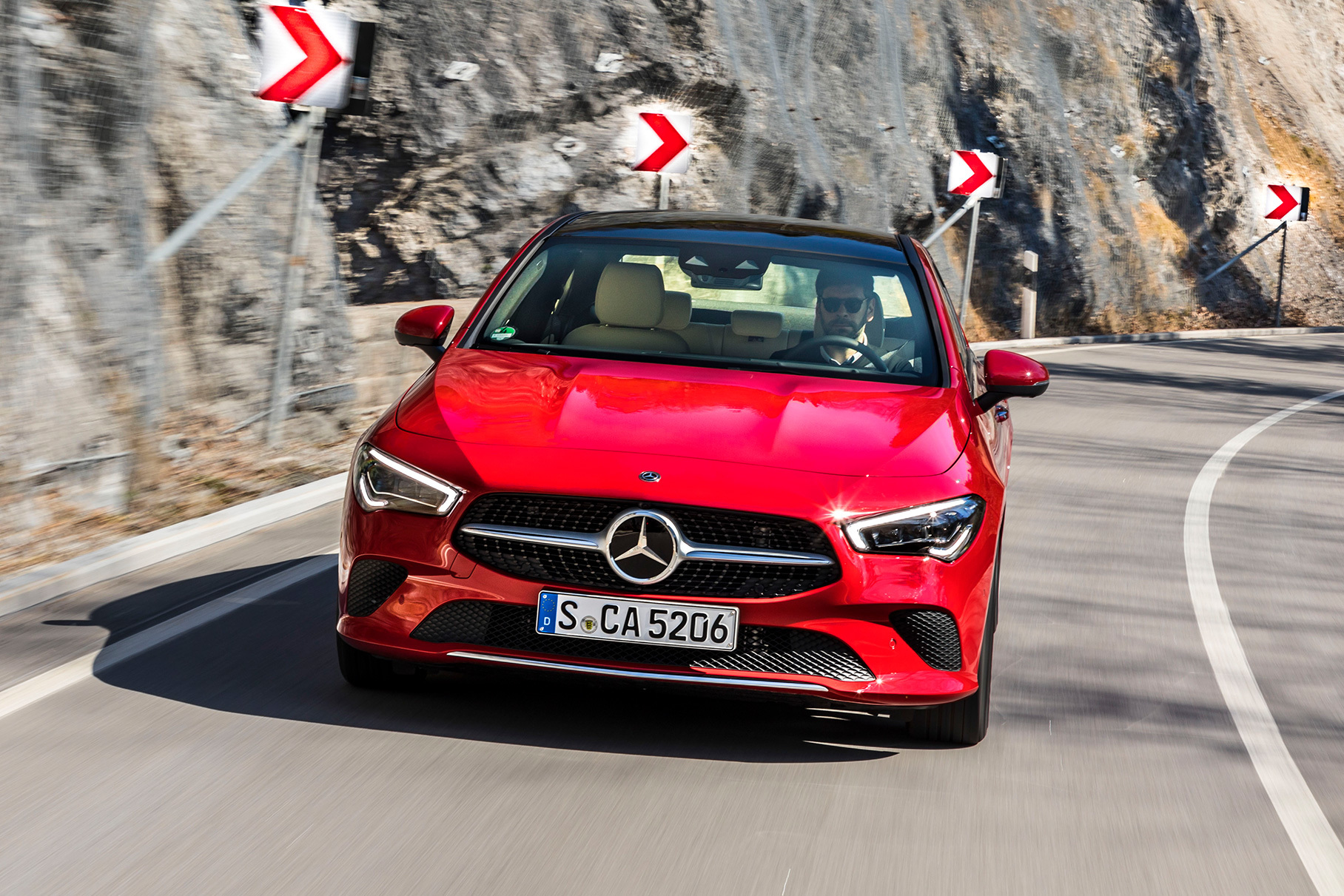 Зачем нужен Mercedes CLA, если уже есть седан A-Класса? — Тест-драйв — Motor