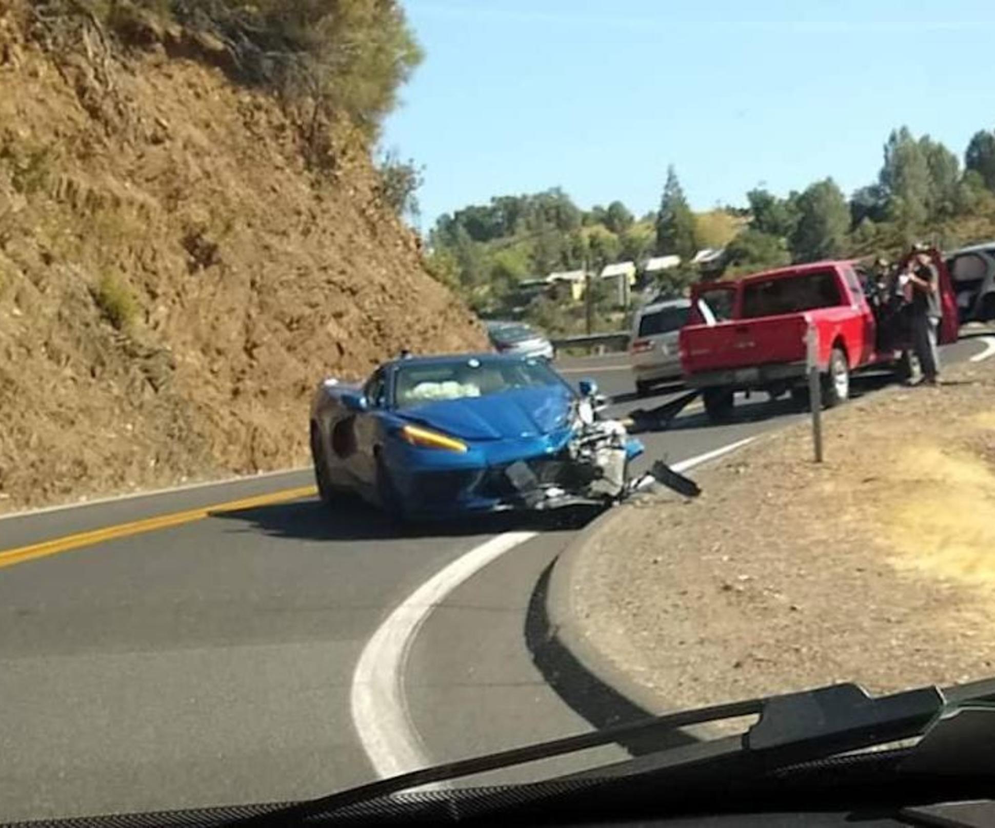 Первый Chevrolet Corvette нового поколения разбили в ДТП — Motor