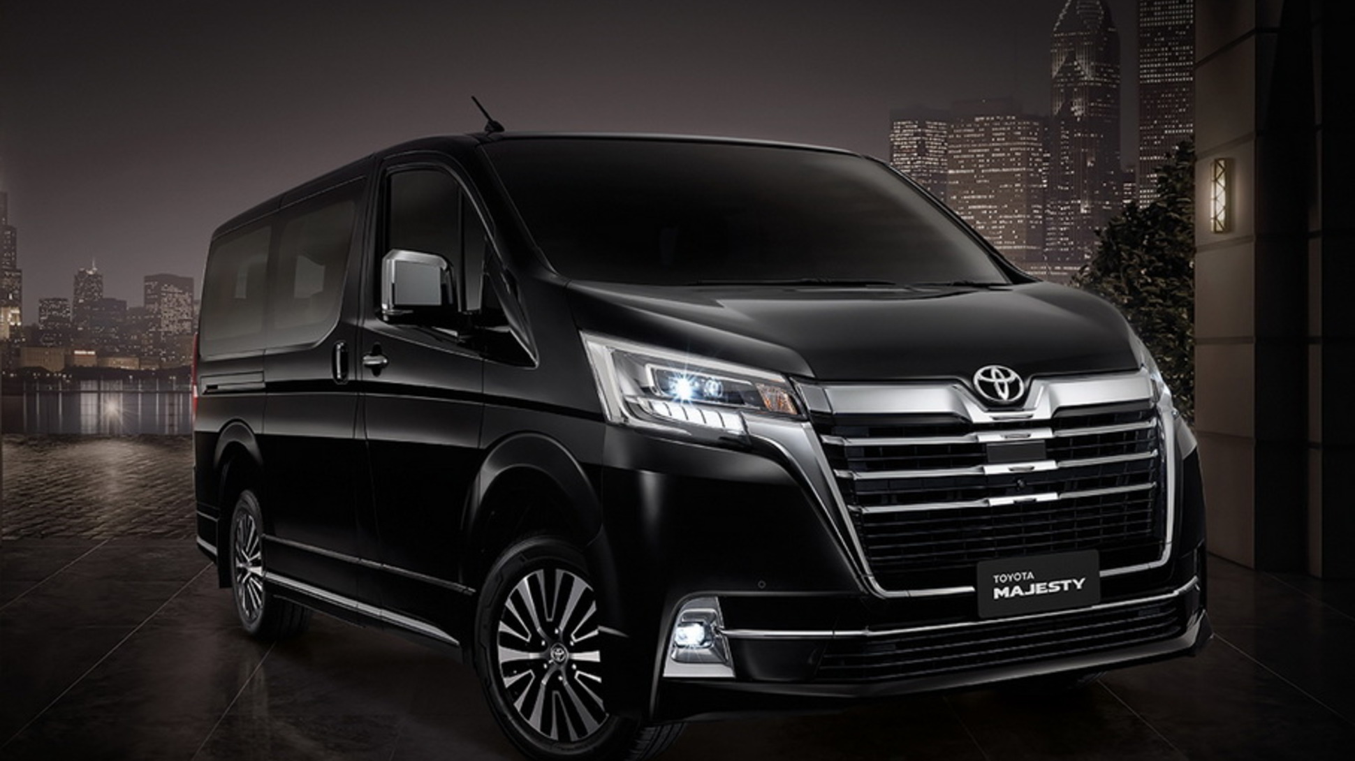 Hiace commuter hot sale luxury 2019