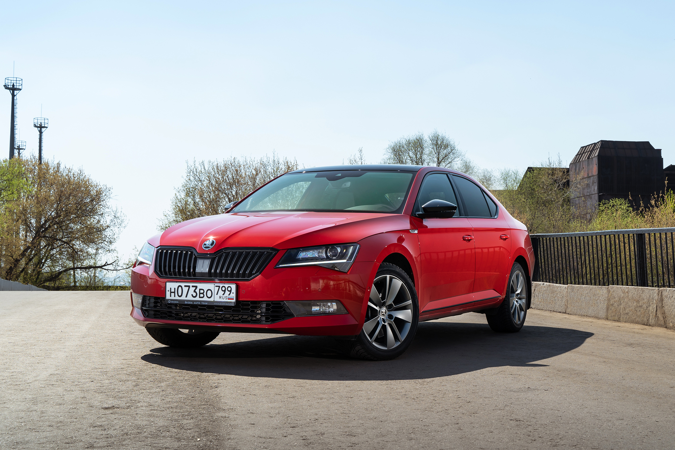 Чугунный мост: итоги длительного теста Skoda Superb SportLine — Тест-драйв  — Motor