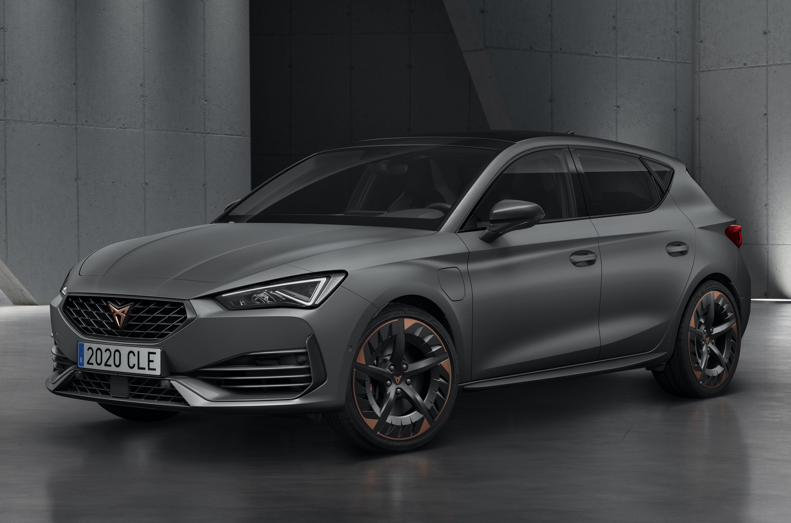 Новый Cupra Leon лишился логотипа Seat и стал гибридом — Motor