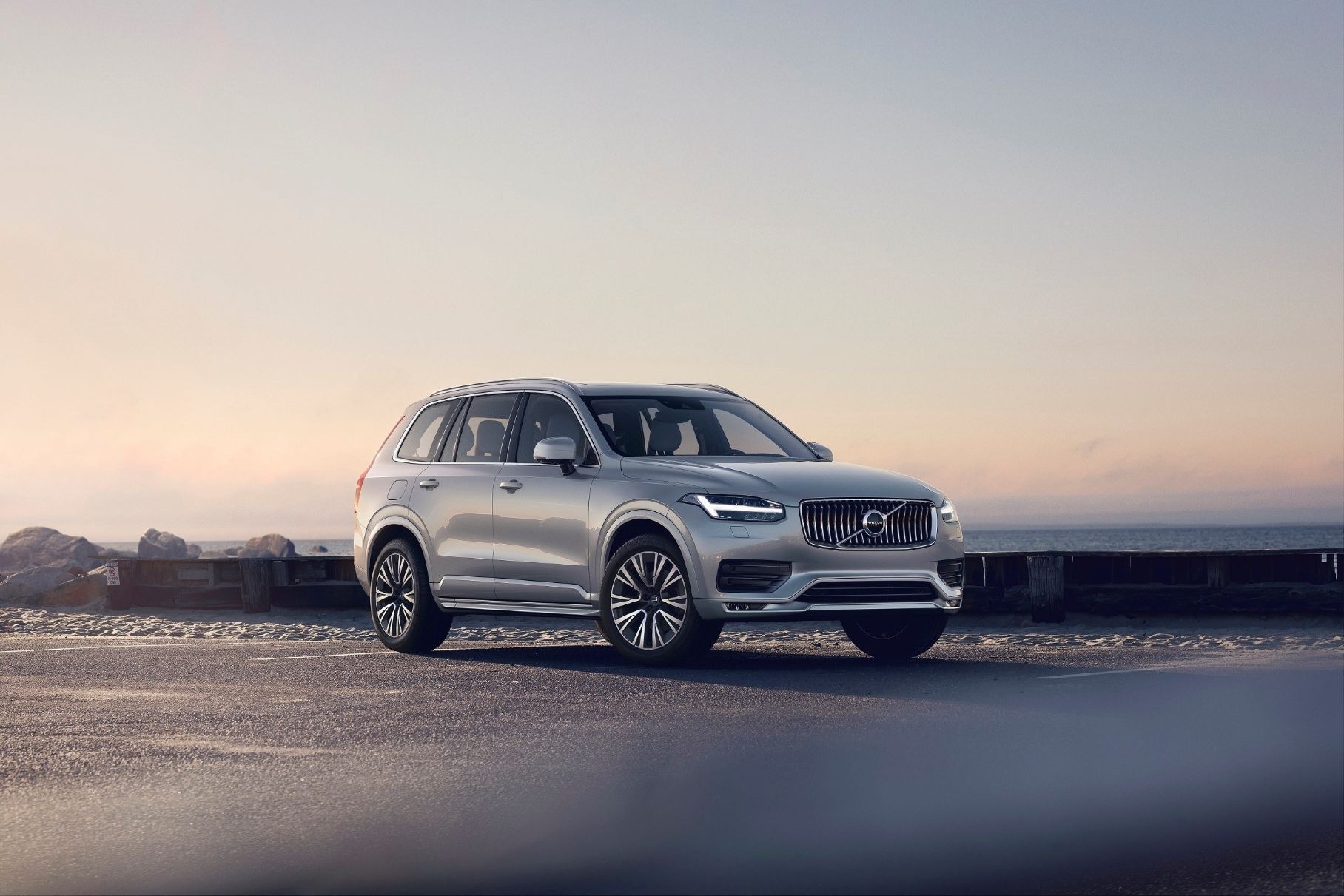 Volvo XC90 обновился и подорожал в России — Motor