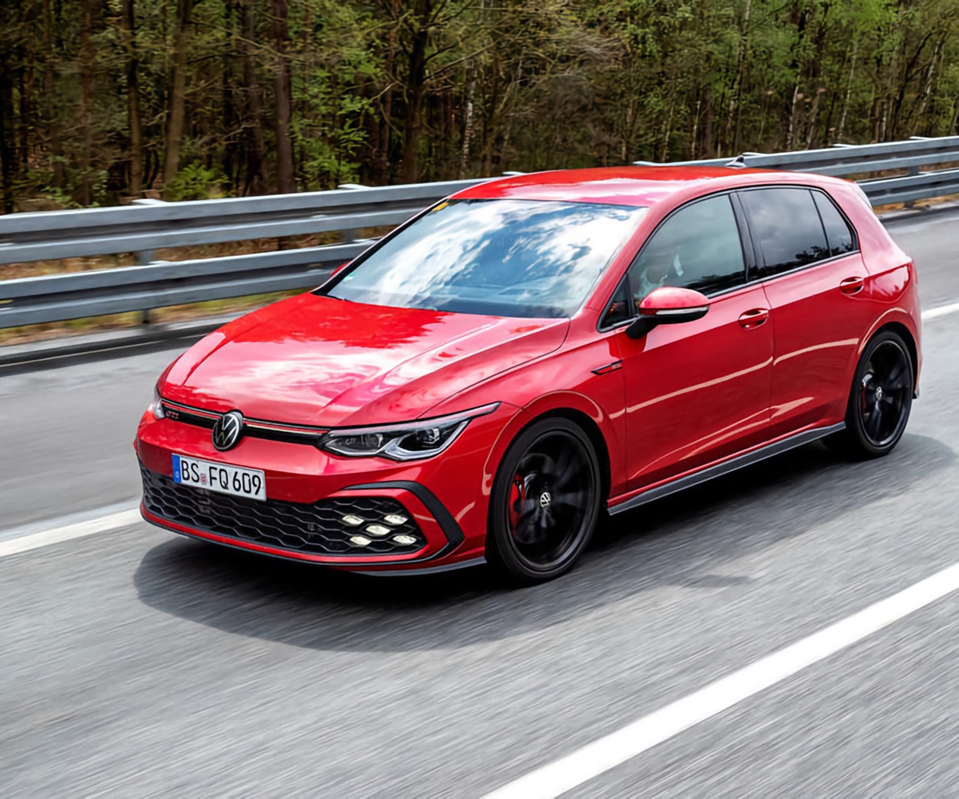 Появились подробности о новом Volkswagen Golf GTI — Motor