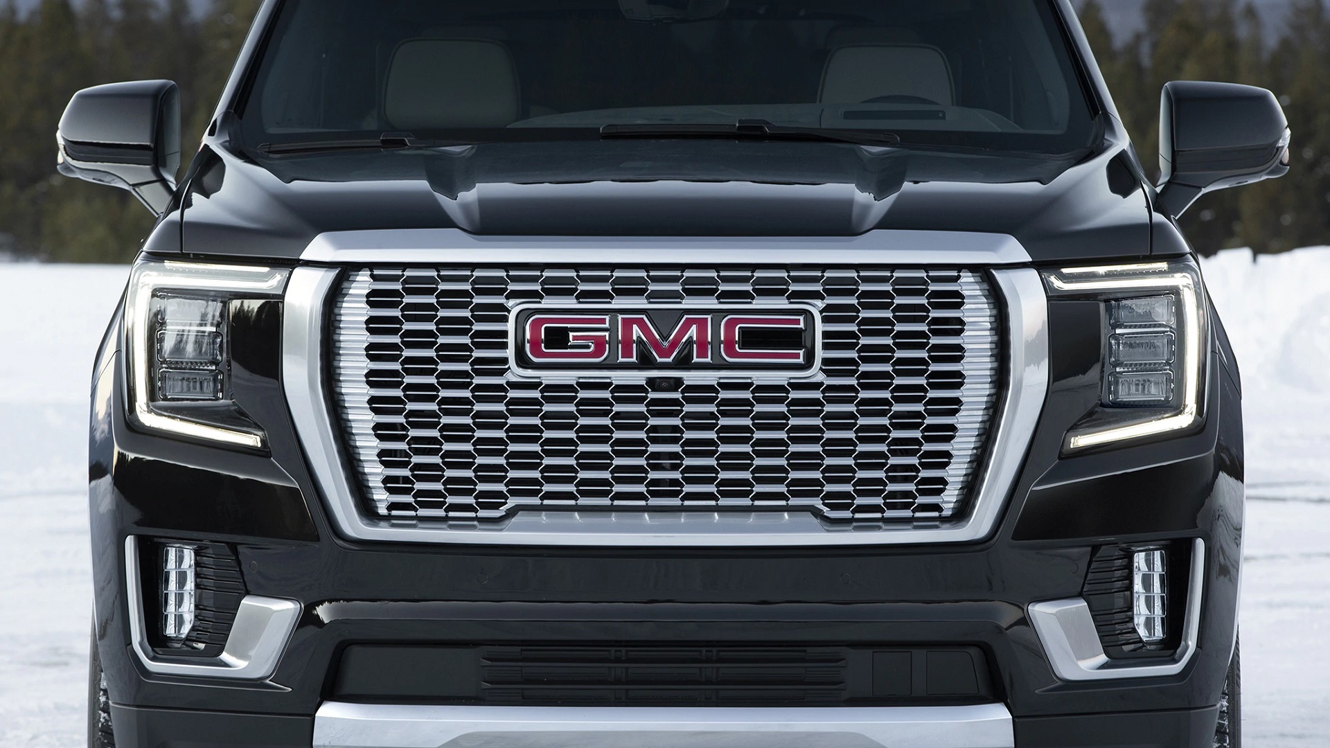 GMC Yukon получил подсветку переднего логотипа — Motor