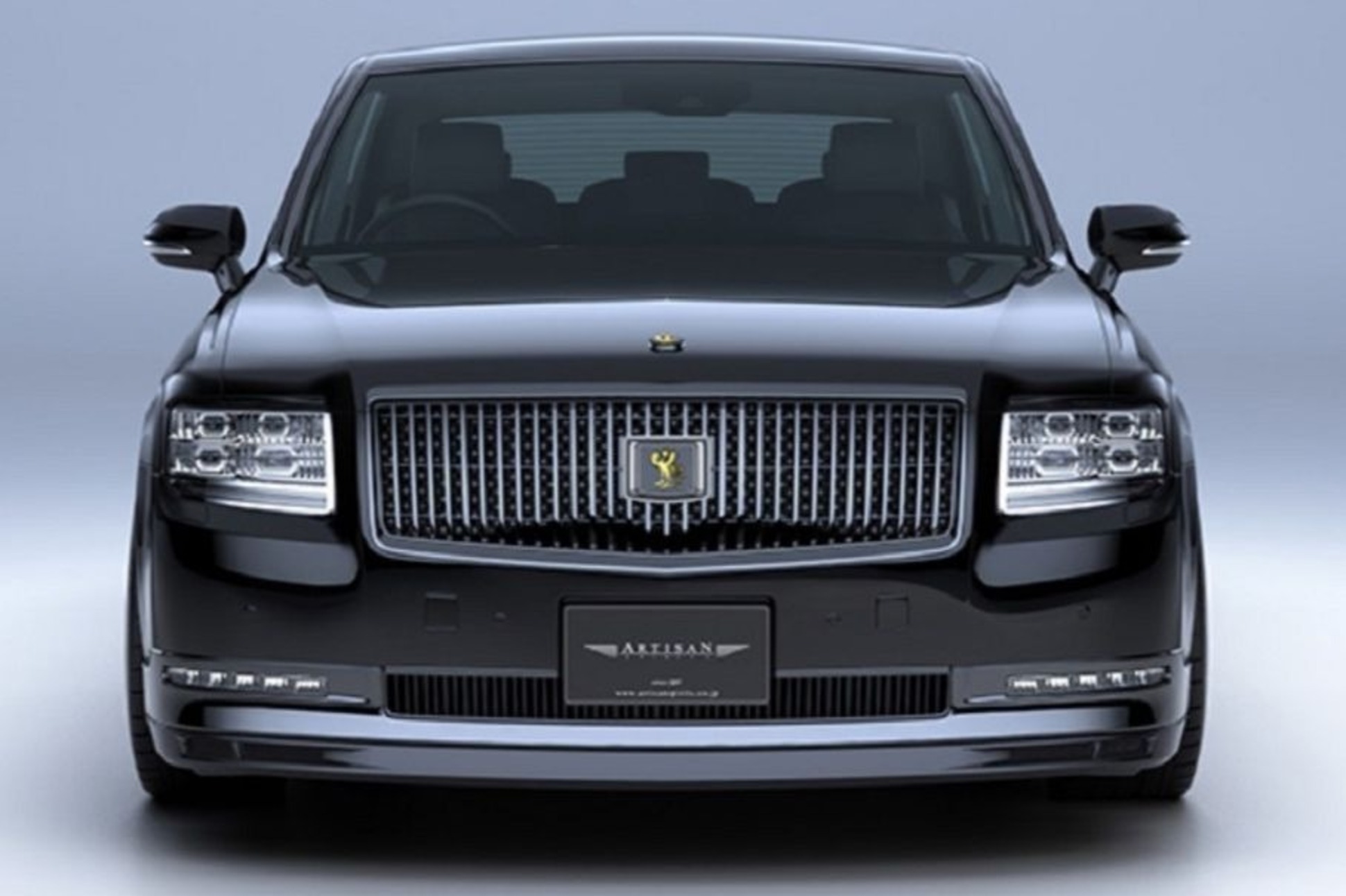 Посмотрите на пятиметровый седан Toyota Century в спортивном обвесе — Motor