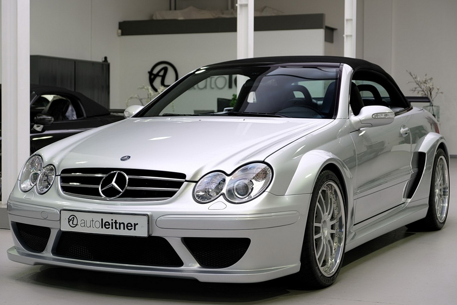 Кабриолет Mercedes-Benz CLK 2006 года продали по цене двух новых AMG GT —  Motor