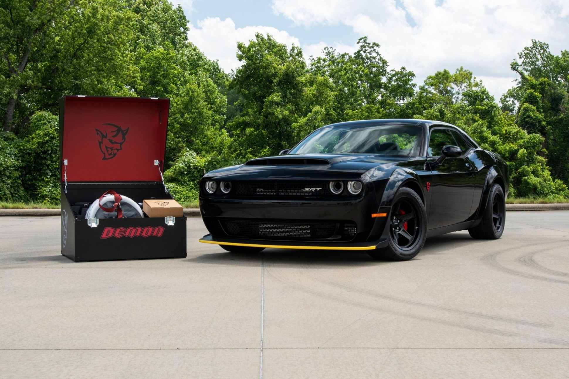 Подержанный Dodge Challenger SRT Demon продают по цене двух новых — Motor