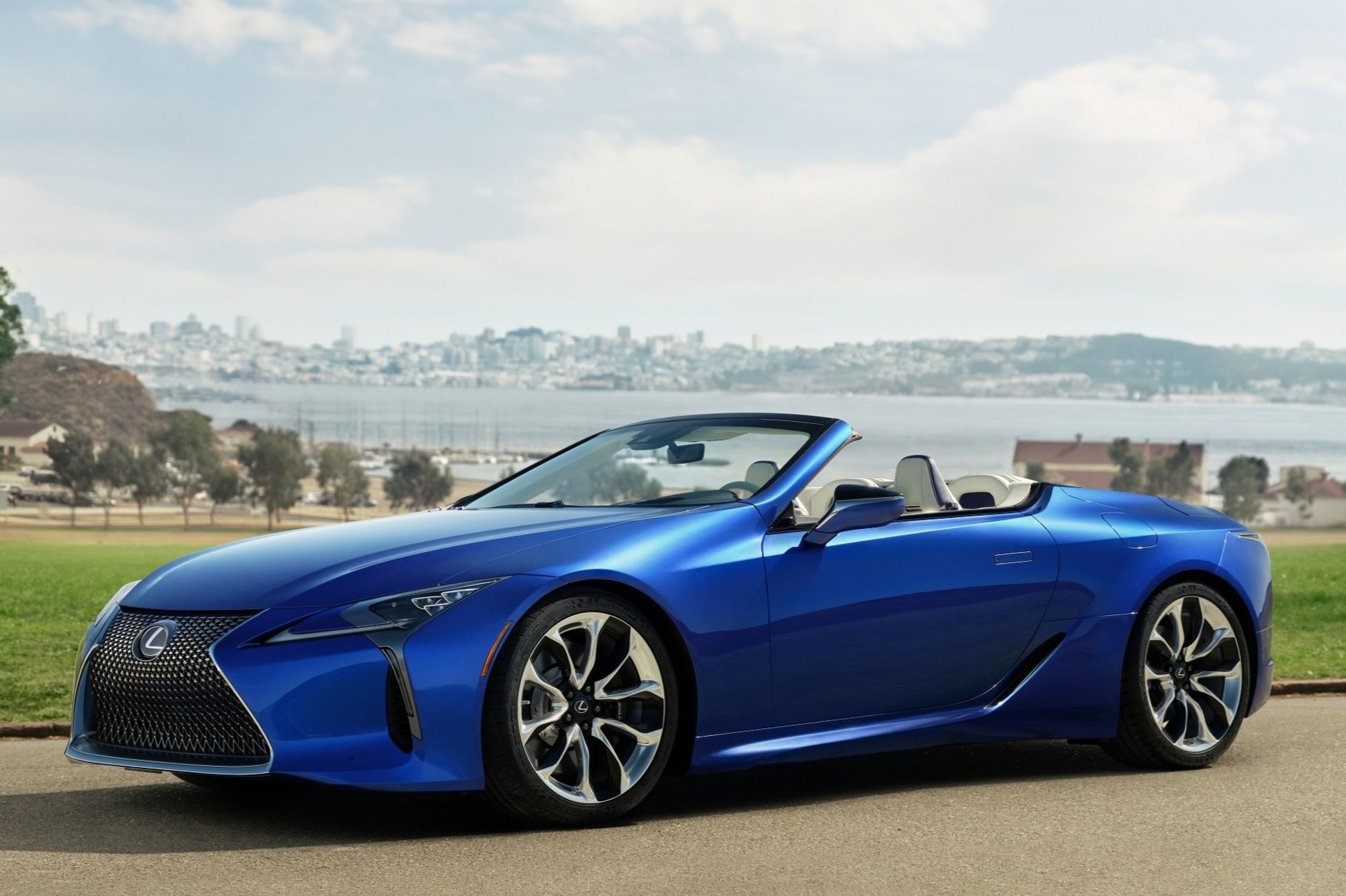 Стали известны цены на кабриолет Lexus LC500 — Motor