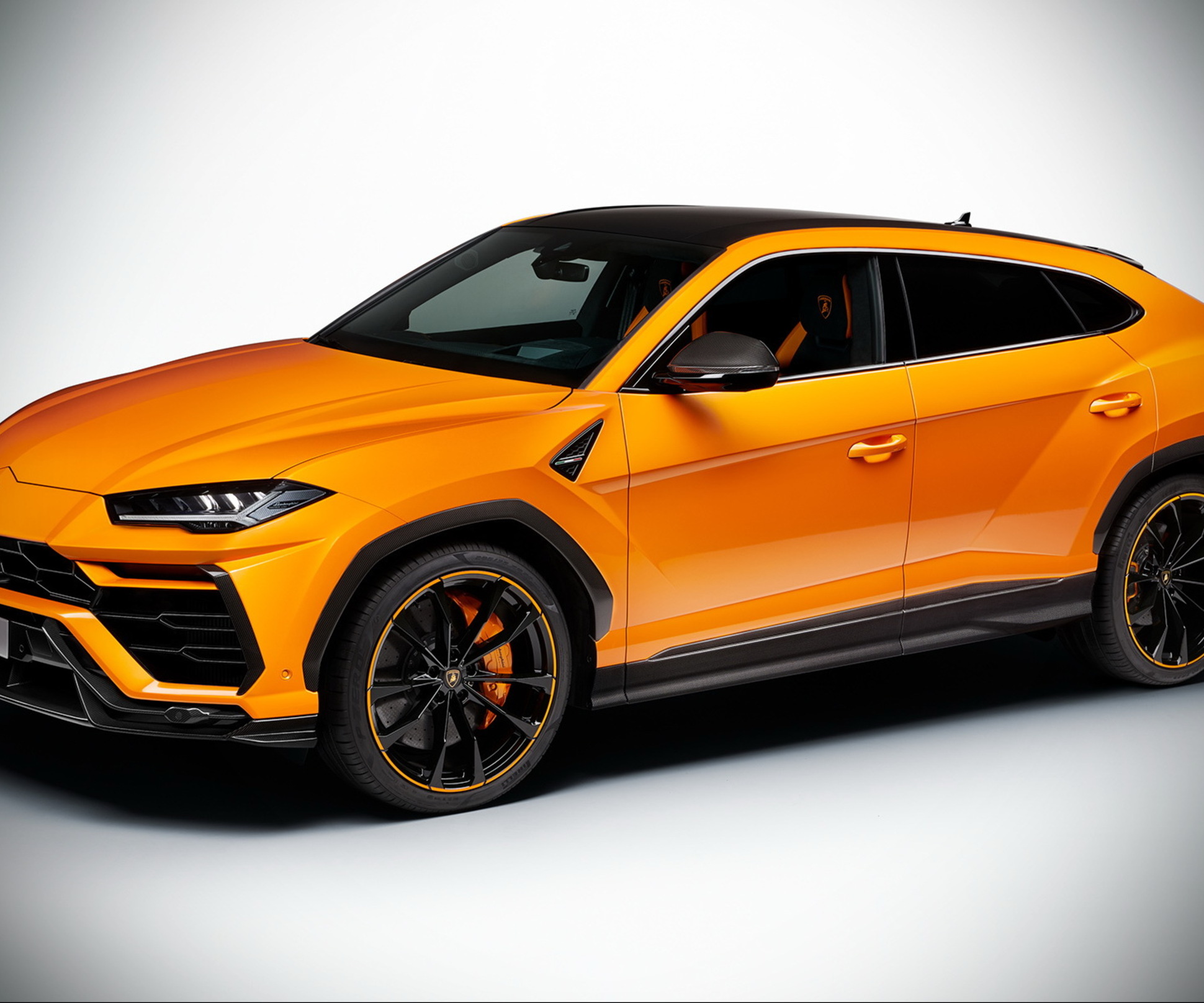 Lamborghini выпустит очень яркую спецверсию кроссовера Urus — Motor