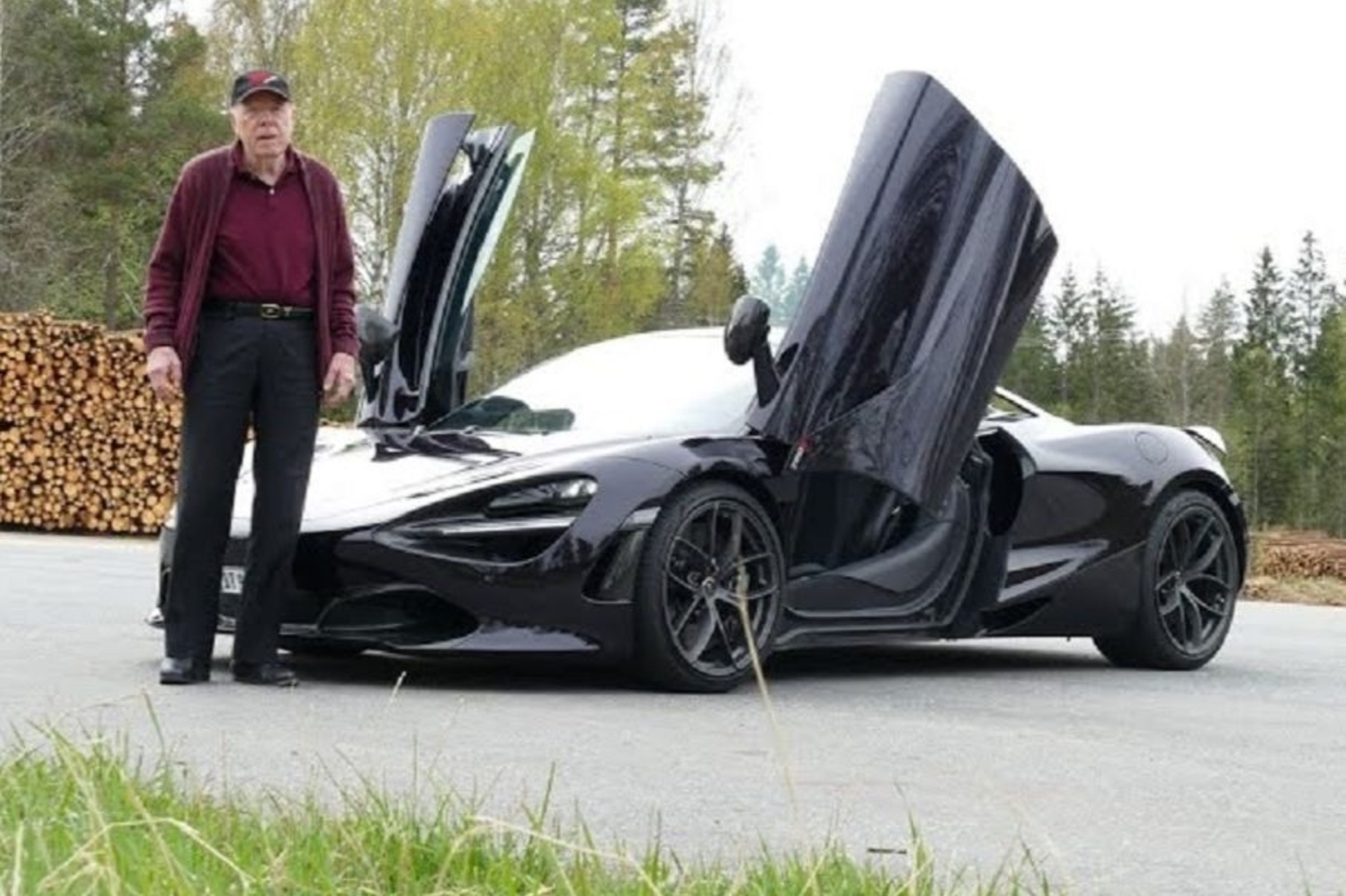 Пенсионер купил себе на 78-летие суперкар McLaren, чтобы ездить на нем  каждый день — Motor