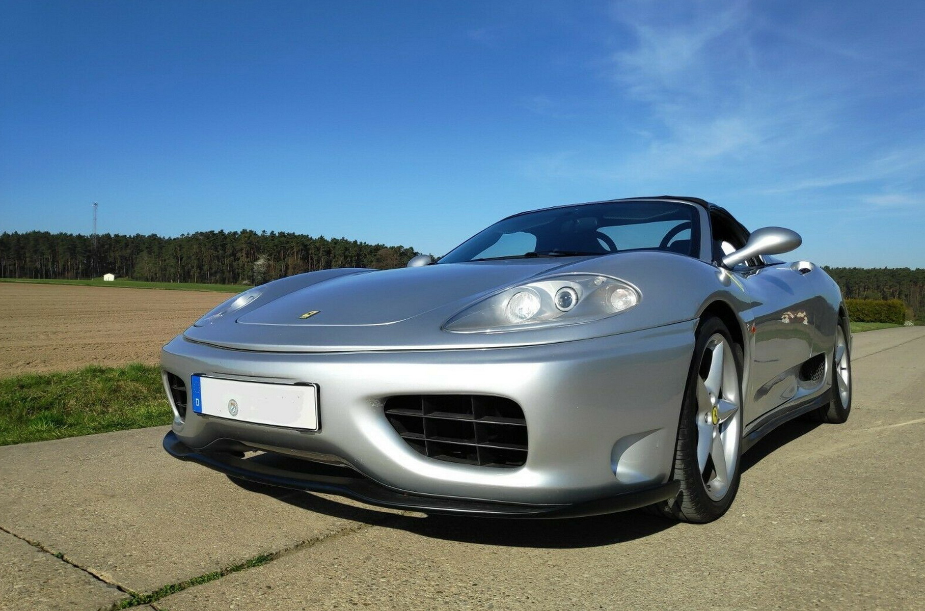 В продаже появилась точная копия Ferrari 360, сделанная из Toyota.