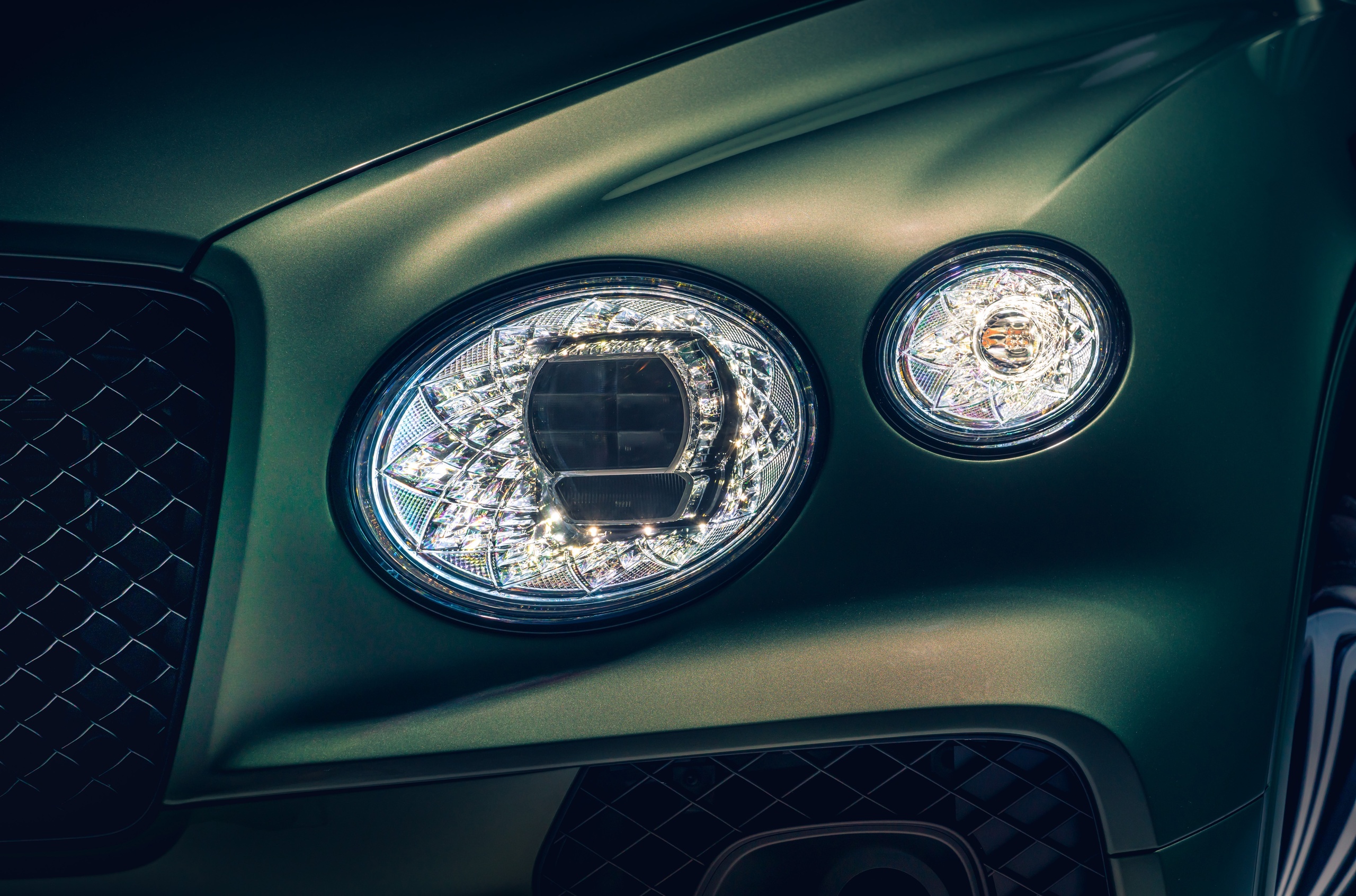 Bentley Bentayga поменяли внешность. Теперь он похож на Continental — Motor