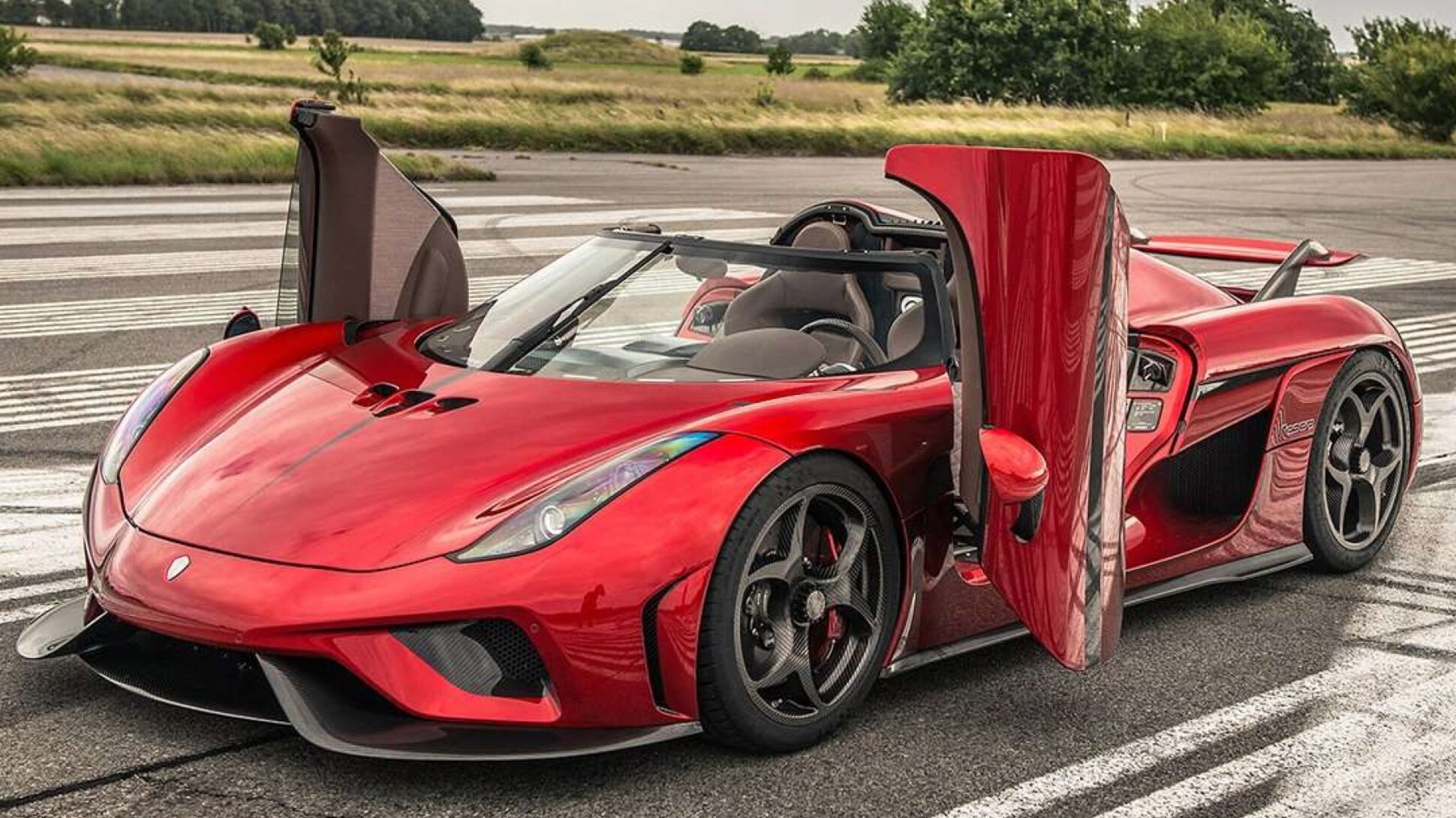 Koenigsegg снял мини-боевик с супергибридом Regera в главной роли — Motor