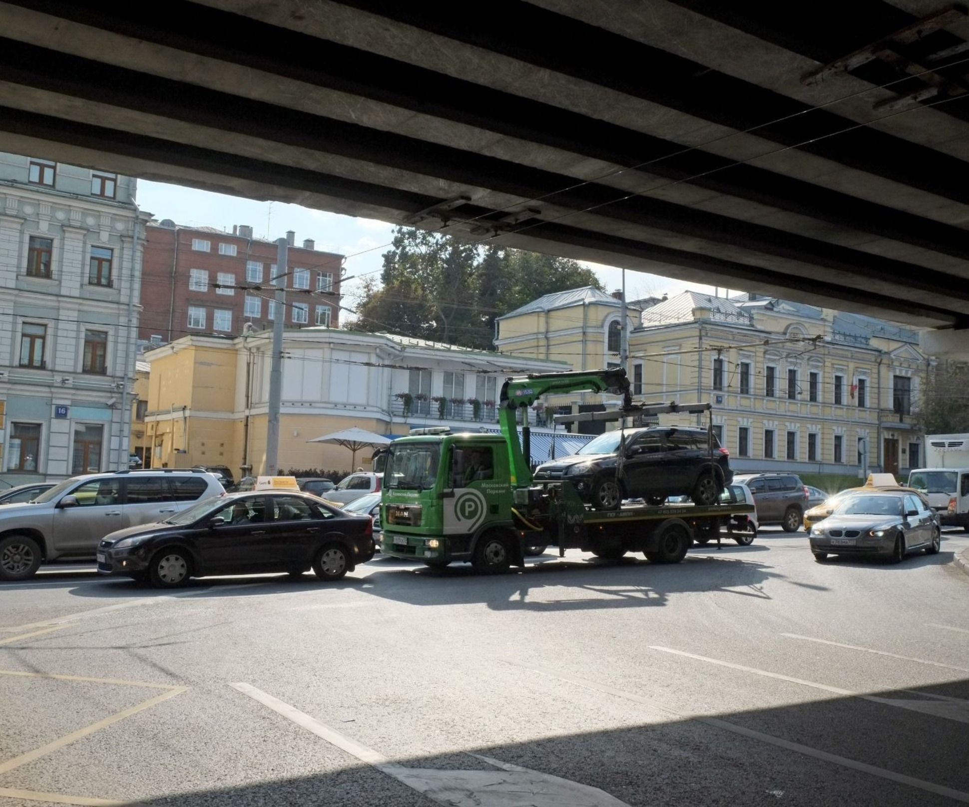 Автомобили без страховки предложили отправлять на штрафстоянку — Motor