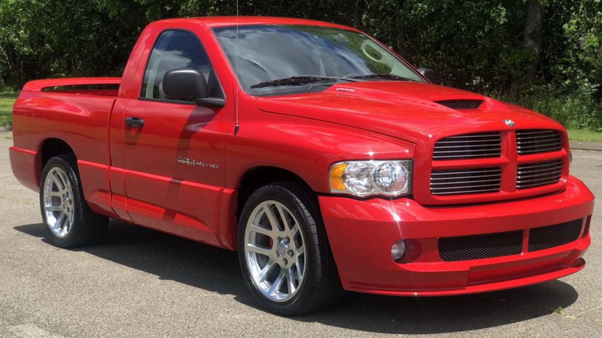 Редкий пикап Dodge Ram с 8,3-литровым V10 продают на аукционе — Motor