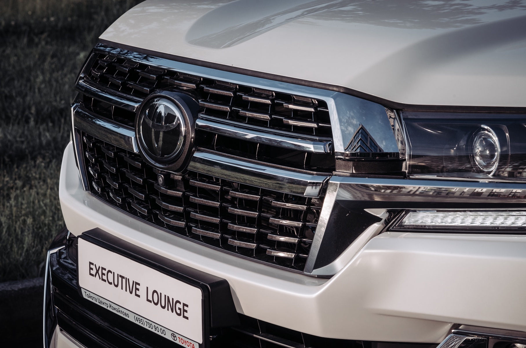 Toyota обновила топовую версию Land Cruiser 200 в России — Motor