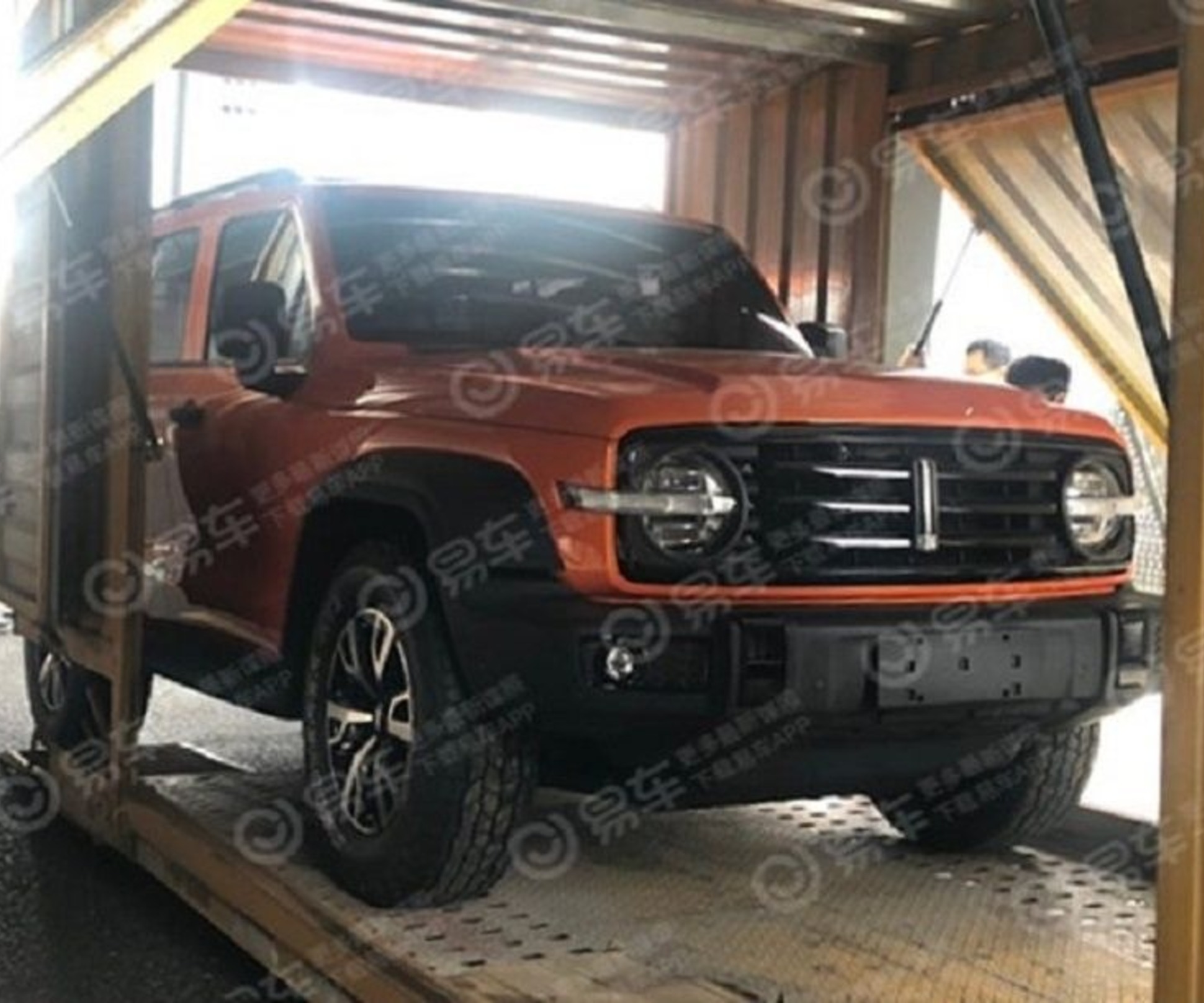 Китайский конкурент Ford Bronco: первые фотографии — Motor