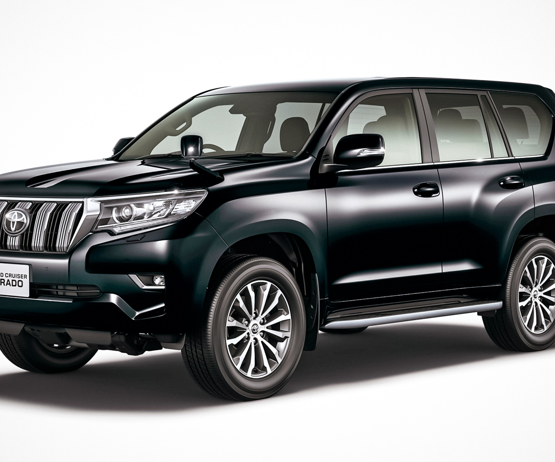 Обновленный Toyota Land Cruiser Prado с новым турбодизельным двигателем 2,8 л.