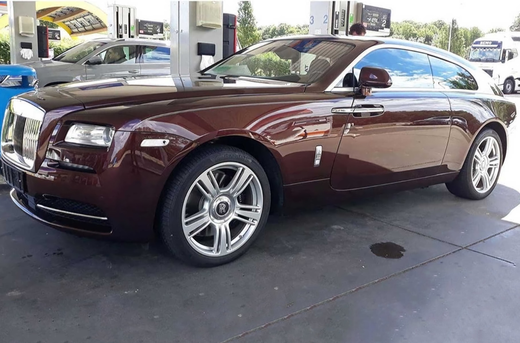 Купе Rolls-Royce Wraith превратили в универсал — Motor