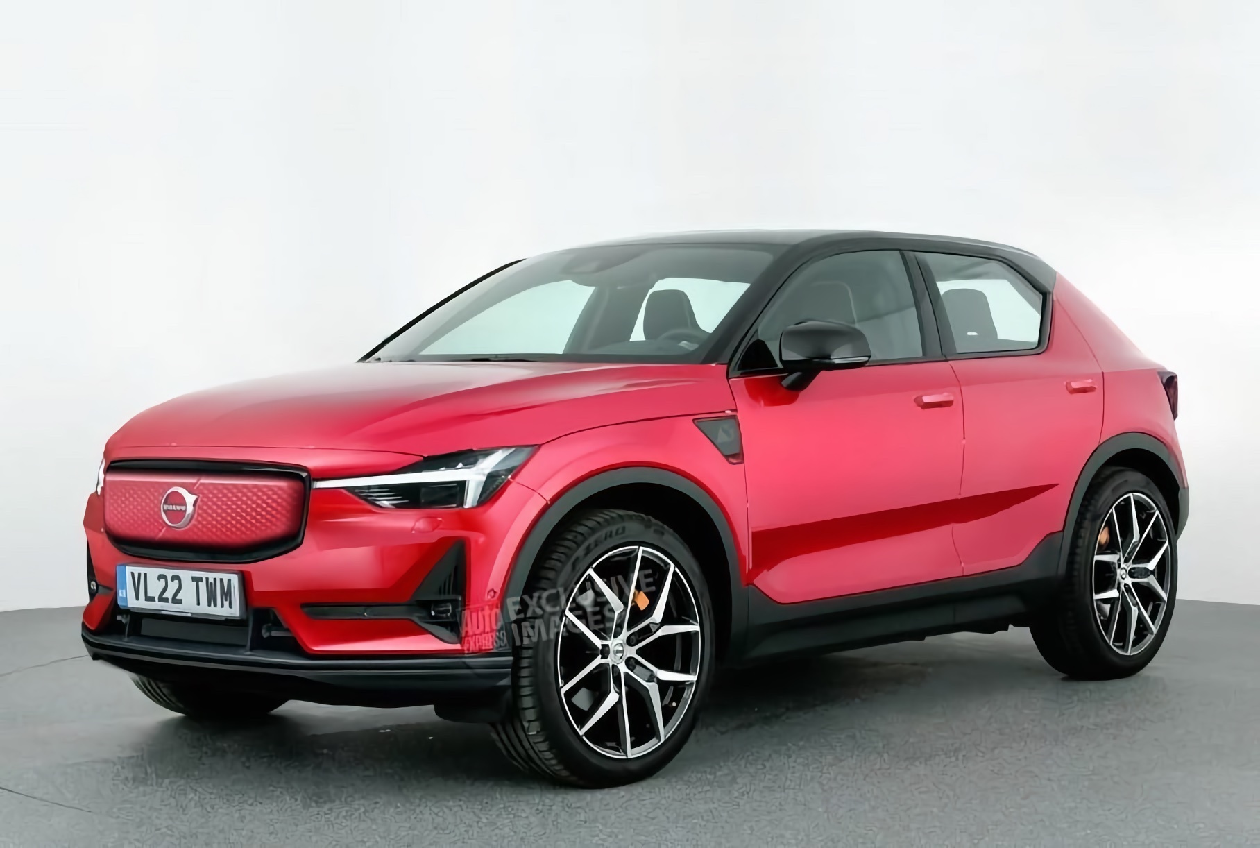 Volvo готовит маленький кроссовер XC20. Его построят на платформе Geely —  Motor