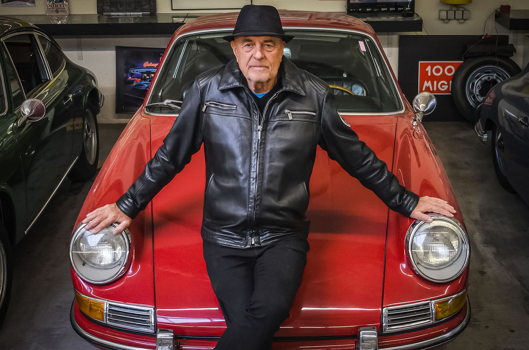 80-летний поклонник Porsche купил себе 80-й спорткар