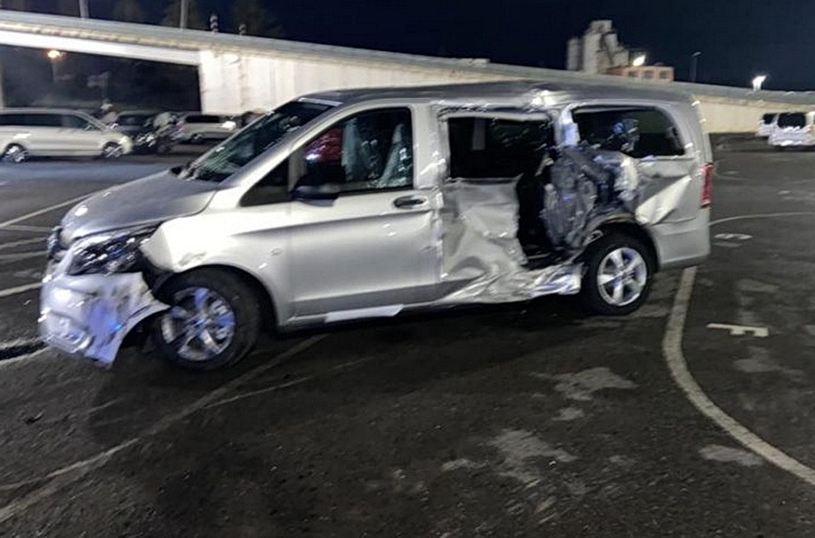 Видео: бывший сотрудник Mercedes-Benz уничтожил 50 машин в знак протеста